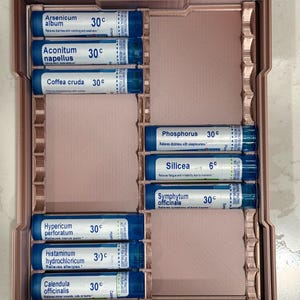 ホメオパシーレメディオーガナイザー：積み重ね可能なトレイ、チューブ20本収納可能