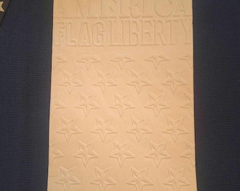 Reliëf AMERICA STARS & STRIPES gastendoekje papieren servetten 4 x 8 inch set van 50
