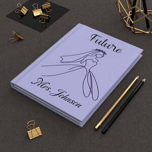 パーソナライズされたウェディングハードカバージャーナルマット仕上げ婚約計画ノートブック、将来の花嫁のためのブライダルシャワーギフト
