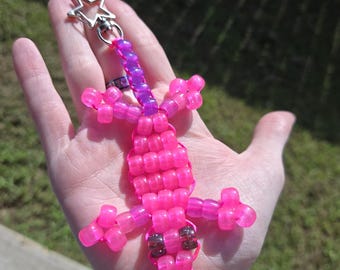 Pink color changing lizard keychain, UV reactive, glow in the dark charm