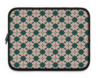 Lucky Pink Clover Laptop Sleeve