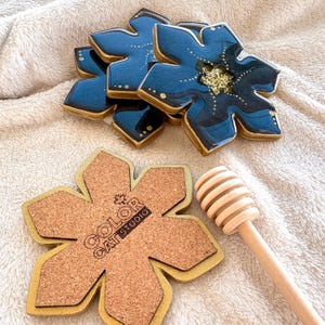 Posavasos de resina con diseño floral – Forma de flor negra y dorada con purpurina dorada – Star Home Decor