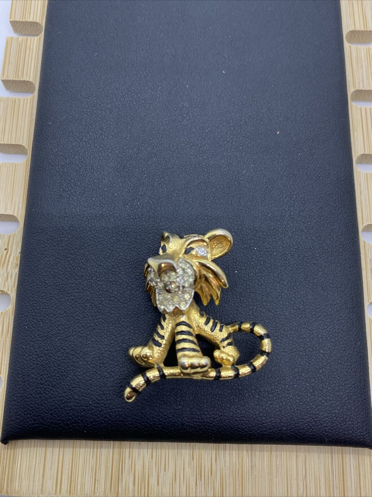 Jomaz brooch - Etsy 日本