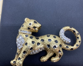 1980s Vintage Attwood & Sawyer Signed Enamelled 22ct Gold Plated Leopard Brooch