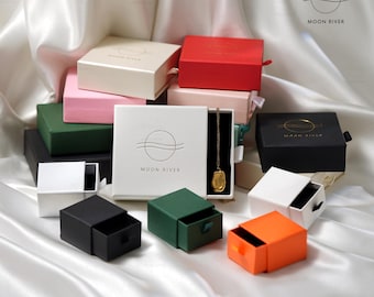 Großhandel 3,5 "x 3,5" Custom Logo Schmuckverpackungsbox für Business, Matt / Perlmutt Finishing, Custom Branded Schmuckverpackungsboxen