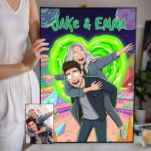 Può includere: Ritratto a cartone animato incorniciato con una coppia, Jake ed Emma, in una scena vibrante e ultraterrena. L'opera presenta un portale verde e un colorato paesaggio alieno. La coppia è raffigurata in un abbraccio giocoso.