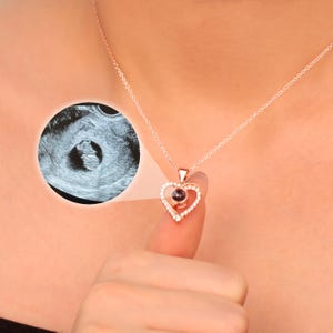 Personalized Miscarriage Keepsake｜Heart-Shaped Projection Necklace｜Miscarriage Necklaces｜Child Loss Remembrance｜Miscarriage Remembrance