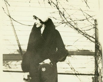 vintage photo 1927 YOung Flapper Era Lady Fur Coat Purse Gloves & Angora Hat 58 L