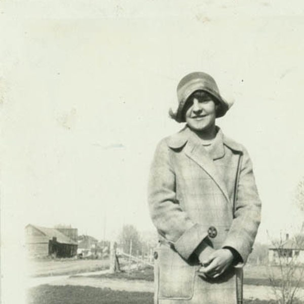 Vintage Snapshot 1930 Joliet Flapper Mujer joven Amor Katherine Carta en la espalda 14 X