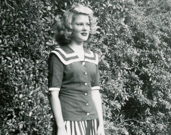 vintage photo 1945 Blond Woman Stripe Dress in Bushes Edward Hopper Girl 72D