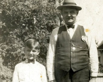 Vintage photo 1929 Father is a Sheriff Policeman Wears Badge Little Proud Boy 29 H