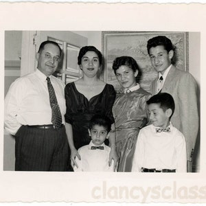 vintage photo 1934 San Francisco CA Family But Big Brother Snickers at Younger Brother 1G