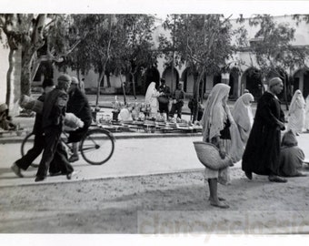 Vintage Snapshot 1953 Market Downtown Casa Casablanca Morroco 21 J