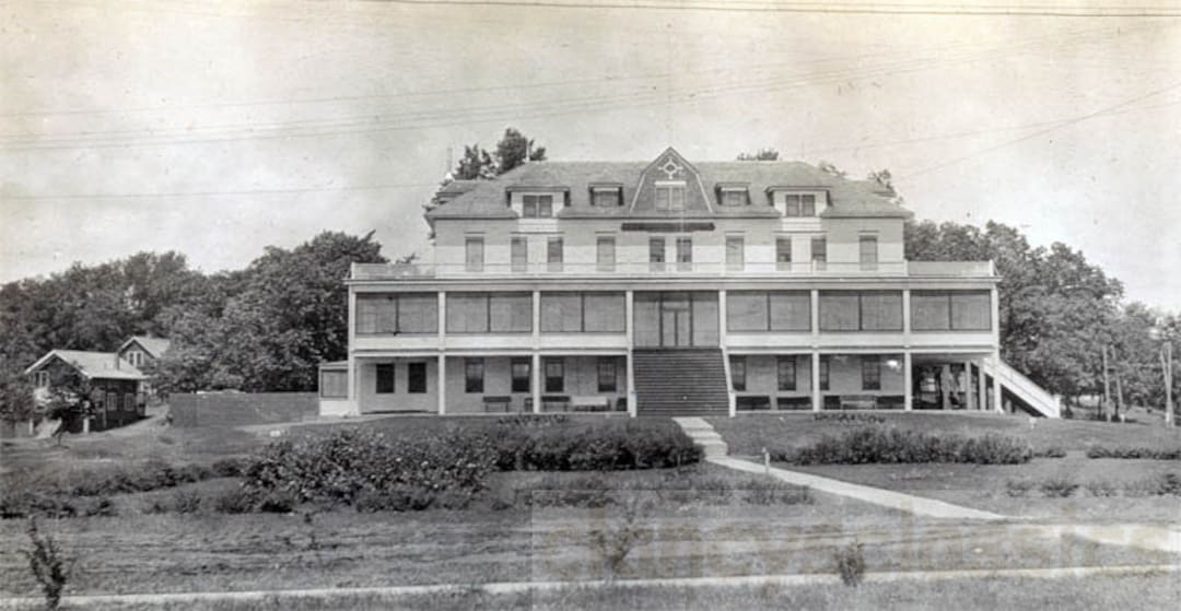 Vintage Photo 1915 RARE Clear Lake Iowa Oaks Hotel Porch Etsy
