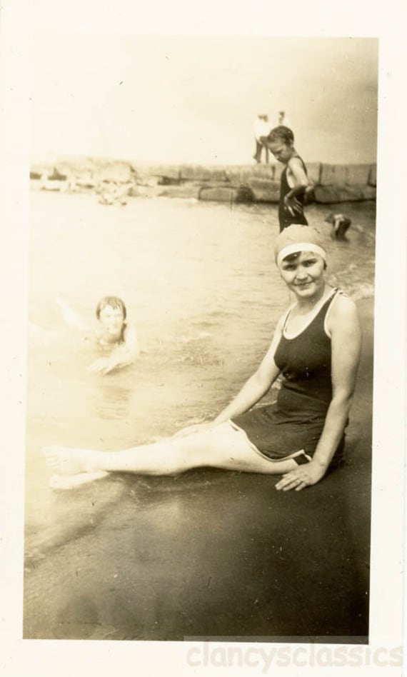 vintage photo 1928 Woman Bathing Beauty Swimsuit Cap Waters Edge at Beach  36 O