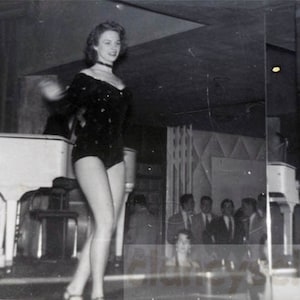vintage photo 1965 Nightclub "Mom" Miss Florida Beauty Queen Waves 25 G