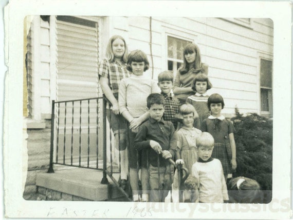Vintage Photo 1968 Polaroid All 9 Siblings What a Family! 31 R - Etsy