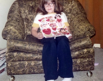 vintage photo 1970 Girl Sits Chair holds up Valentine Cards 60 O