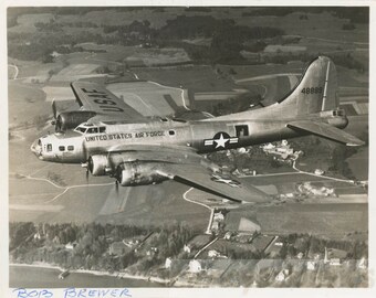 vintage photo 1953 B 17G Airforce Squadron Bob Brewer Pilot 54 H