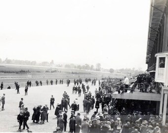 Foto antigua de 1923. Inauguración del Derby de la Carrera de Caballos de Hawthorne en Cicero, Illinois, día 47.