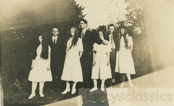 vintage photo 1918 FOur Young Women All Long Hair White DREsses w Beaus 8 Y vintage photo 1918 FOur Young Women All Long Hair White DREsses w Beaus 8 Y