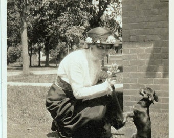 Vintage-Foto 1914 Little Chihuahua Dog Patsy and Myself Boone Iowa 5 T