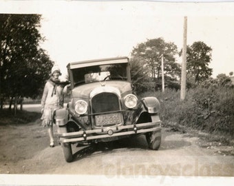 vintage photo 1929 Young Flapper Gal Stands Beside Car 16E