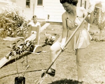 Vintage photo 1942 Nora Spring Fever Plants Tree in Her Sun dress70 O