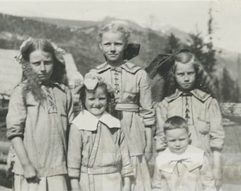 vintage photo 1920 Four Girls Sisters One Brother Long Waved Hair on Farm 41 Pv