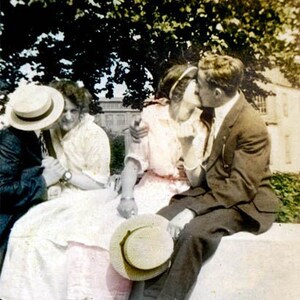 Lovey Dovey Kissing Couples Vintage Greeting Card for Lovers