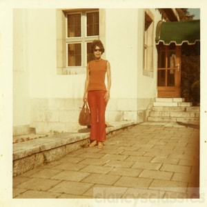 vintage photo 1970 Lady Named Bee Wearing Orange Outfit African American 31 Y
