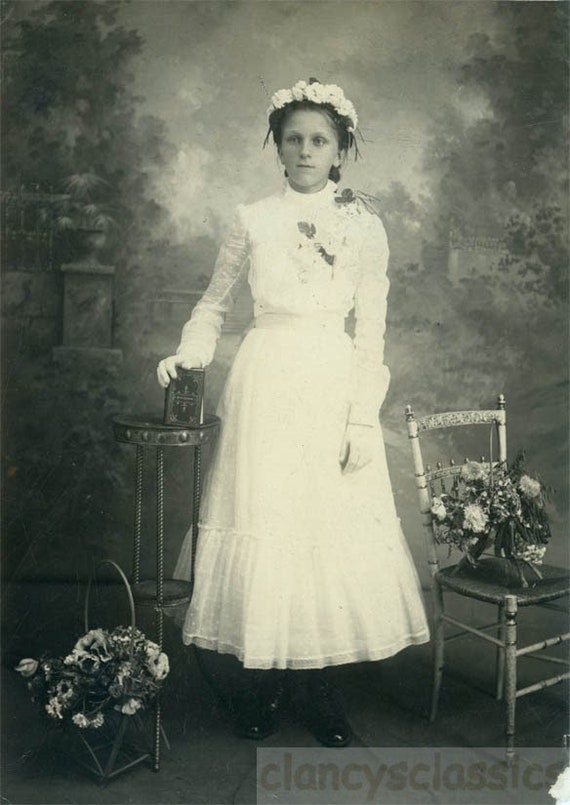 Vintage photo 1912 Teen Girl White Princess Dress Confirmation
