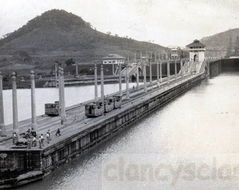 vintage photo original vintage photo Entrance to Gatun Locks Panama Canal Zone 5 A