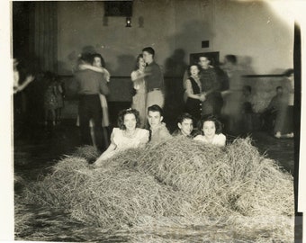 Vintage Foto 1947 Betty Wells Freund Barnyard Hop High School Dance Chanute Kansas