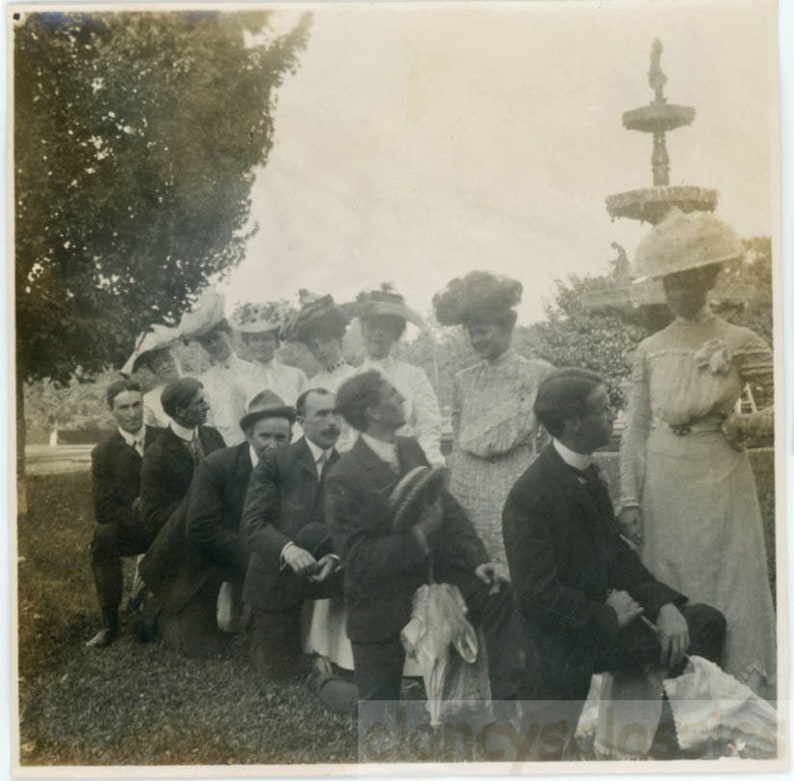 vintage photo 1910 Men on Bended knee to Their Women in Big Edwardian Hats Parasols 31 M