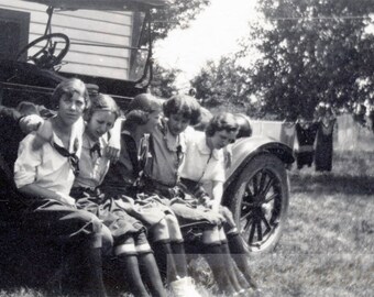 vintage photo 1924 Flappers Rolled Nylon Stockings Suits on Line Sit Car Runner Affectionate 42 I