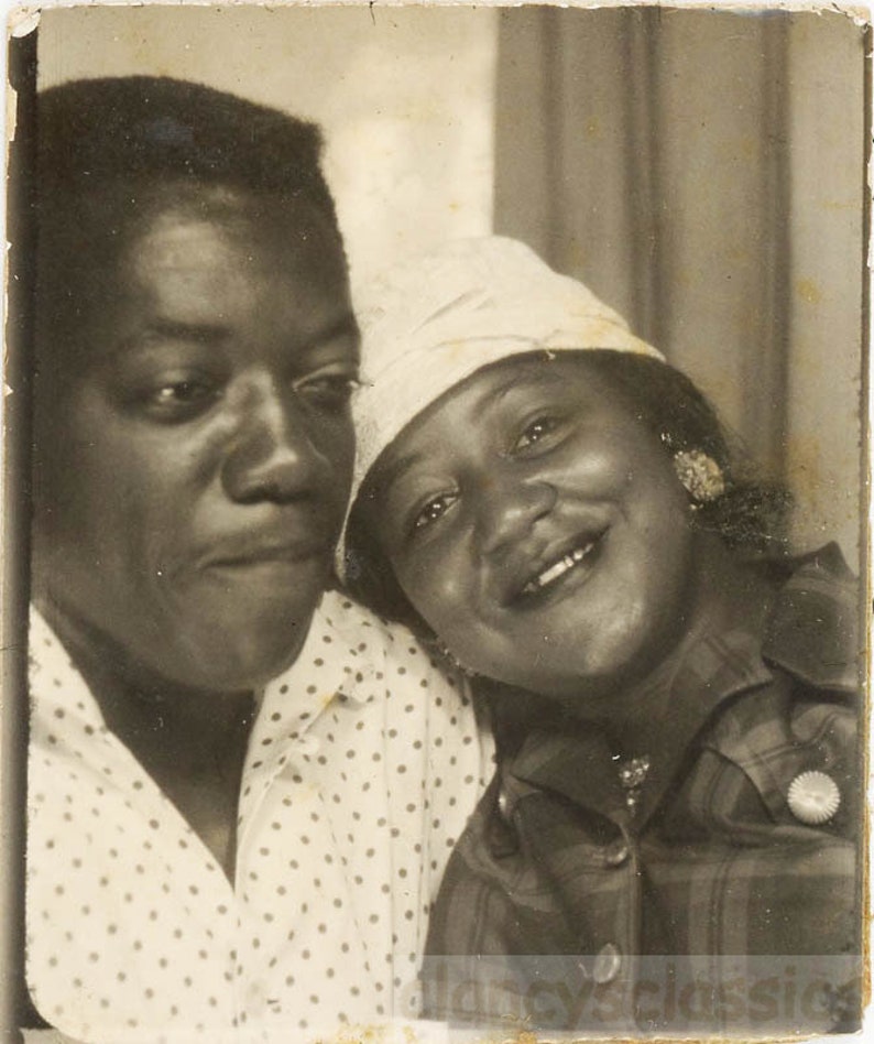 vintage photo '60 African American Couple in Photo Booth 42S image 1