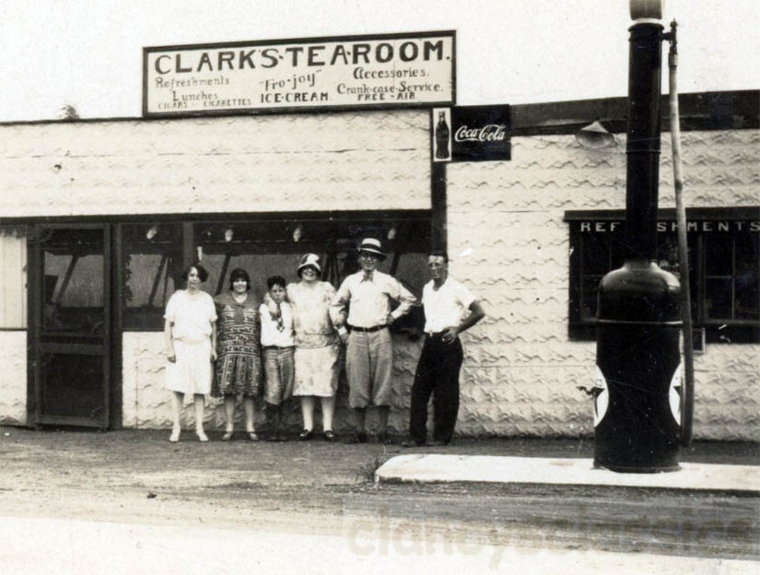 Vintage Photo 1930s Clarks Tea Room Gas Station Roadside Restaurant