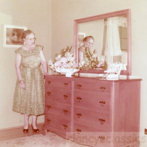 foto vintage 1956 Myra Ammira Garden Club Flower Arrangement Kodacolor Color Snapshot 42 Z