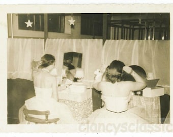 Vintage Photo Vintage Snapshot Prom Beauty Prep Teenager Mädchen vom Rückspiegel 62 W