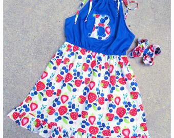 Girl Strawberry Outfit / Girl Birthday Dress / Girl Pageant Dress / Dresses for Girls / Toddler Girl Dress / Little Girl Dress / Berry Dress