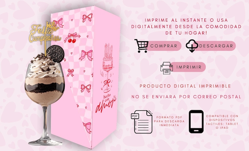 K&ouml;nnte beinhalten: Ein geschichtetes Dessert in einem hohen Glas, garniert mit Schlagsahne, Schokoladenraspeln und einem Oreo-Keks. Neben dem Glas befindet sich eine rosa Schachtel mit Schleifen- und Kirschillustrationen. Die Schachtel hat Text auf Spanisch. Ein goldener "Feliz Cumplea&ntilde;os" Tortenaufsatz befindet sich im Dessert.