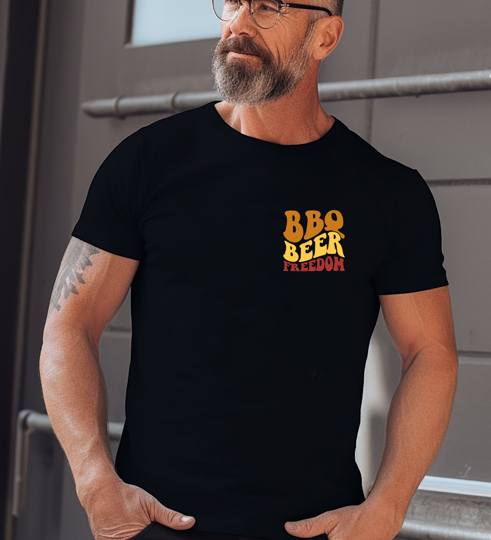 GR8Shop BBQ Beer Freedom Lockdown Enemies T-Shirt Maglietta
