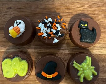 Halloween Chocolate Covered Oreos Sprinkles Ghosts Spider Black Cat Pumpkin