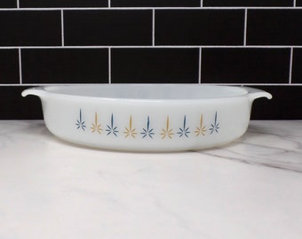 Vintage Fire King 9 Inch Round Casserole (429) - Candle Glow (1967-72), Straight-sided Glass Baking Dish