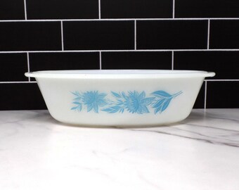 Vintage Glasbake 1 Qt Oval Casserole (J-235) - Blue Thistle, No Lid (1961-83)