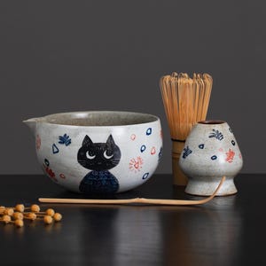 手作りの黒猫抹茶碗セット（注ぎ口付き）抹茶ギフトセット（4個入り）抹茶茶道セット