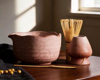 Handmade Vintage Snow Pink Matcha Set: Spouted Bowl, Ceremony Gift
