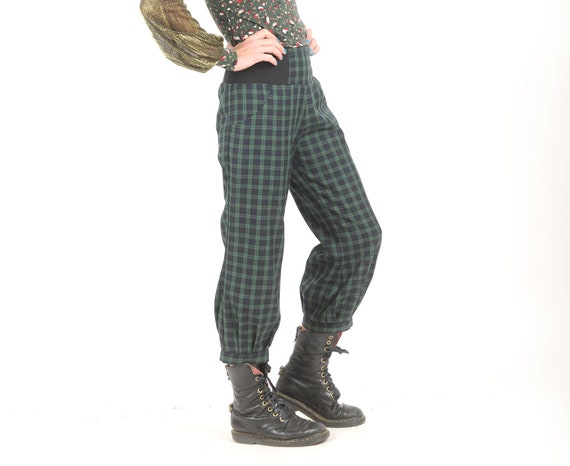 LAST Womens Cropped Capri Pants With Stretchy Belt, Navy and Green