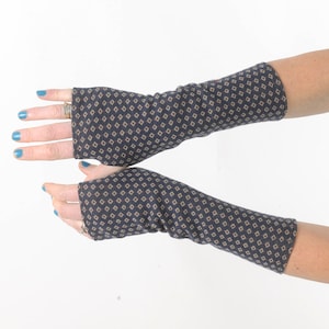 Guantes sin dedos azul marino y beige con estampado pequeño, Accesorios mujer, Regalos para ella, Moda otoño, MALAM